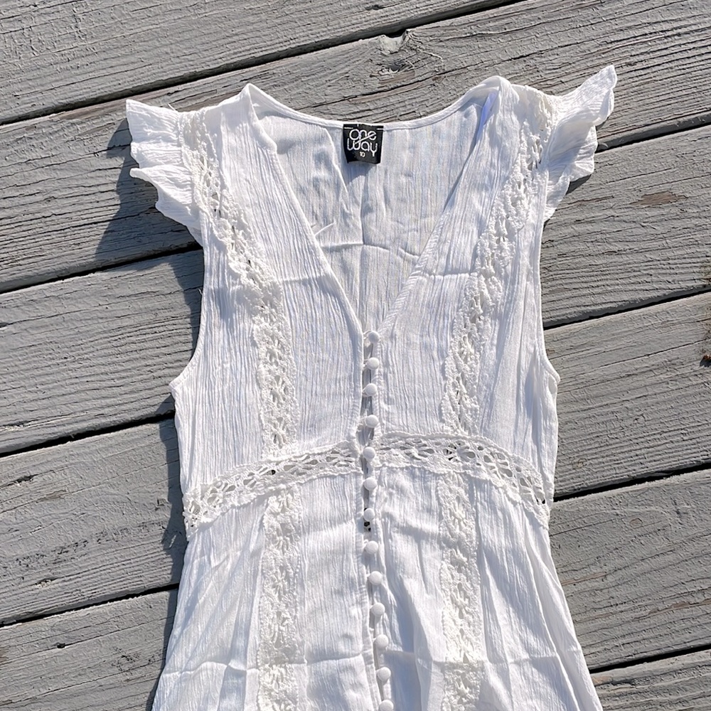 White high low dress - Picture 2 of 4